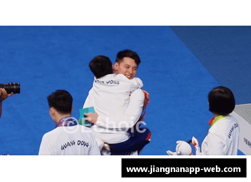 jn江南体育消失的全红婵现身，师兄陪伴圆梦